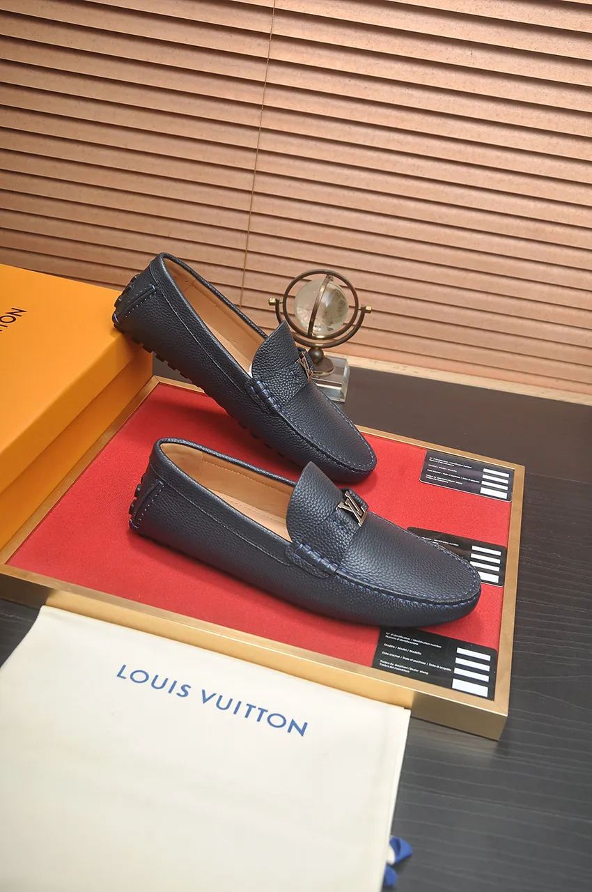 Men's men's shoes 💰420💶 [LV Doudou shoes] (water-dyed cowhide lining) new model is on the market, available on the official website. The new Doudou shoes are processed into single-color materials, and the uppers are made of imported horsehide leather. The body of the shoe is fully hemmed with mark thread, and is lined with imported original cowhide leather. The elegant shoe shape is super suitable for all-matching, and the size is 38-44.
